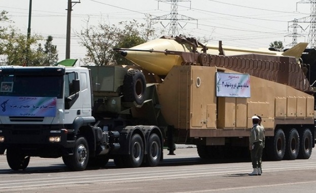 Иран представи нова балистична ракета съобщава Ройтерс Новината обяви началникът