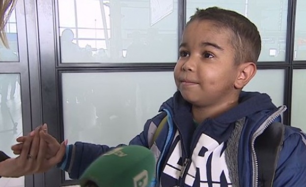 След половин година в Германия малкият Байрям кацна жив и