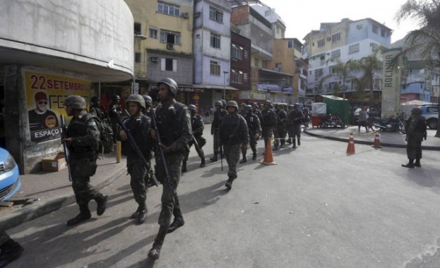 Бразилските власти бяха принудени да разположат контингент от около хиляда