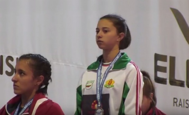 България спечели първо злато и втори медал в двубоя на
