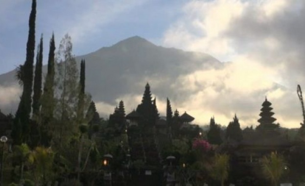 Според вулканолози планината Агунг на остров Бали е изключително вероятно