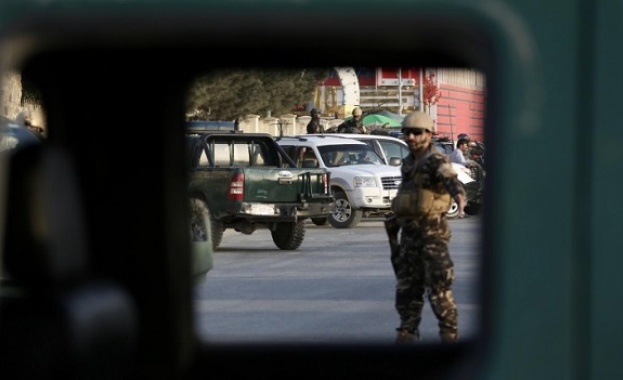 Ракетна атака е била извършена на международното летище в Кабул