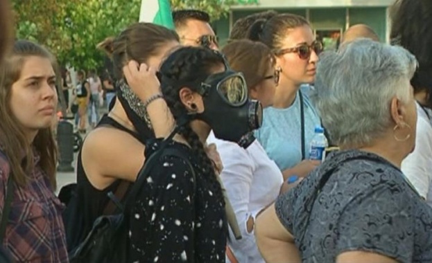 Със заупокойна молитва и шествие за чист въздух днес Русе