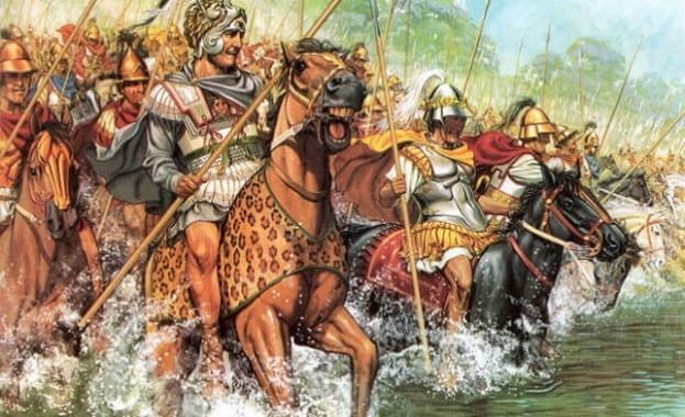 331 пр н е Големият пълководец Александър Македонски побеждава в