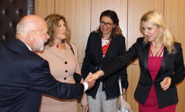 Заместник министърът на правосъдието Десислава Ахладова се срещна днес с Виктор