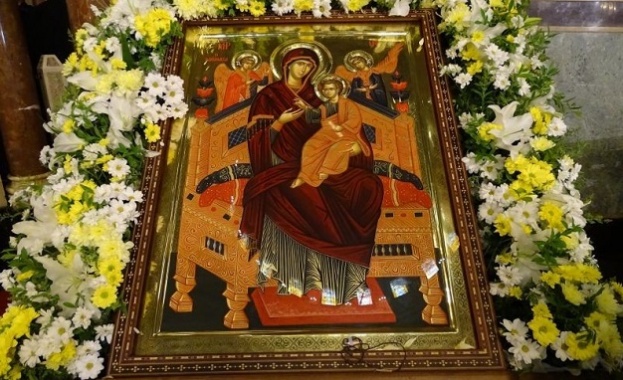 Икона на Пресвета Богородица Всецарица ще бъде изложена за поклонение
