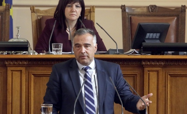 Преди три месеца министър Радев подробно изброи мерките които ще