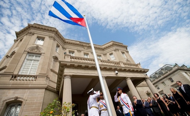 Заради странно заболяване Съединените щати оттеглят почти целия си персонал