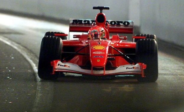 Един от болидите Ferrari F2001 каран през 2001 г от