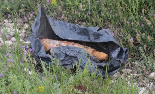 Два стари снаряда са били открити при ремонтни работи в