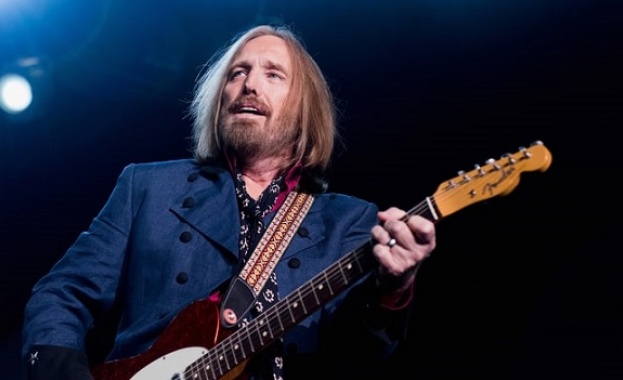 Американският рок изпълнител Том Пети е приет в болница в