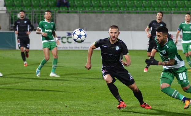 Футболът в България е бавен и с много пасове Това