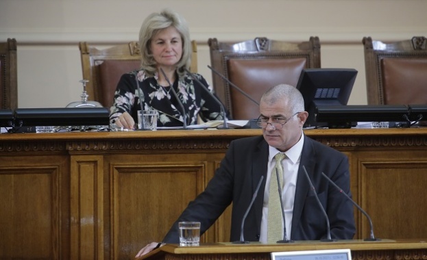 Въпросът за изплащането на обезщетения за временна нетрудоспособност е изключително