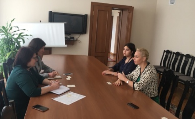 Председателят на държавна агенция за закрила на детето се срещна