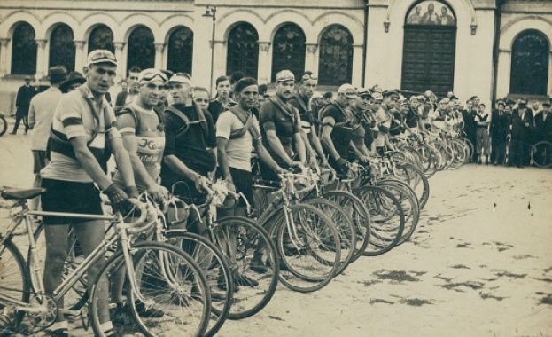 Държавен архив Бургас и Община Бургас представят изложбата Съкровища