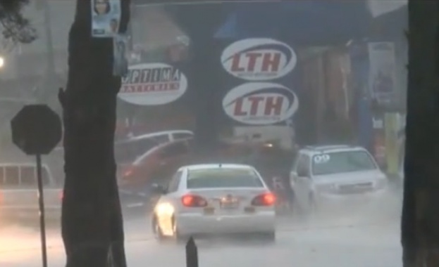 Най малко 22 души загинаха след като тропическата буря Нейт връхлетя