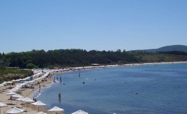 Липсата на банков клон и пречиствателна станция спъват интереса на