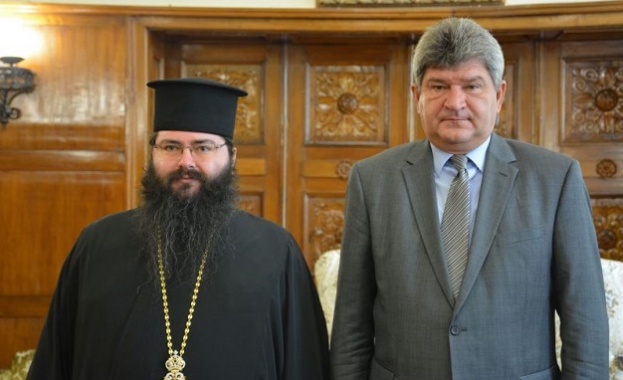 Негово Преосвещенство Мелнишкият епископ Герасим главен секретар на Св Синод