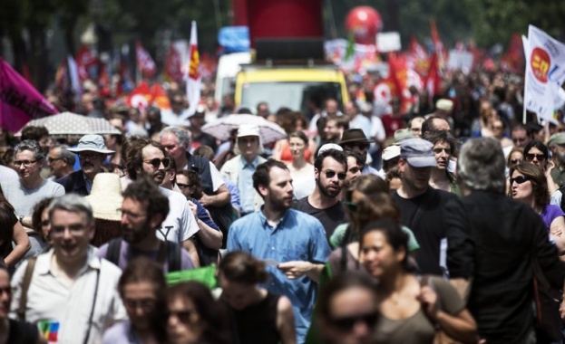 Във Франция за днес е обявена национална стачка на работещите