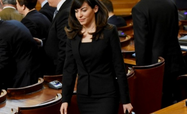 Ще предприеме ли законодателни действия за да станат платени стажовете