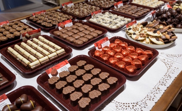 На 12 10 2017 г четвъртък белгийската верига Valentino Chocolatier зарадва своите