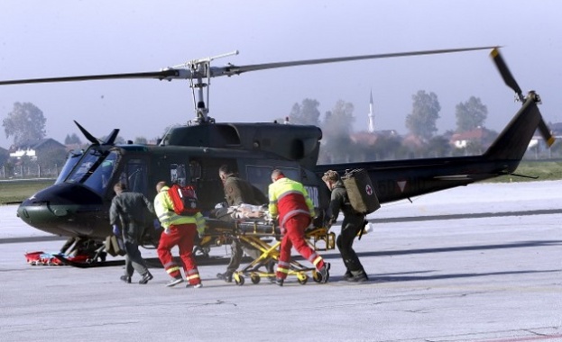 Военен хеликоптер кацна за да евакуира пострадали по време на