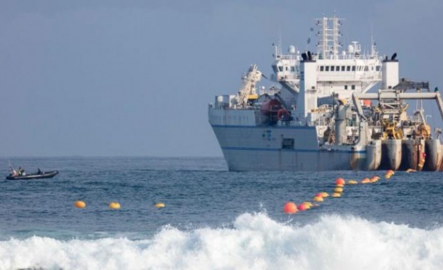 Майкрософт приключи успешно съвместния проект с Фейсбук за прокарване на