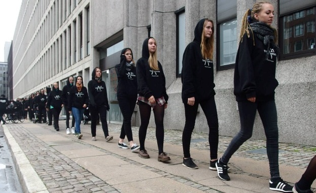 Глобалната мрежа се използва все повече както като средство за