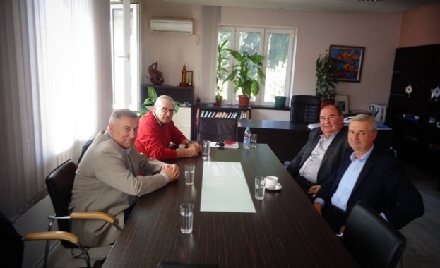 Работна среща проведе днес председателят на Комисията по икономическа политика