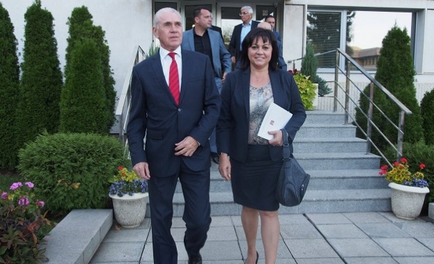 Гордеем се с кметовете на БСП Това заяви лидерът на