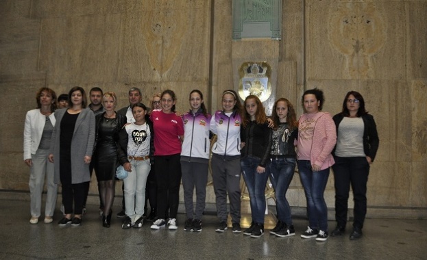 Представата че футболът е типично мъжка игра вече се променя