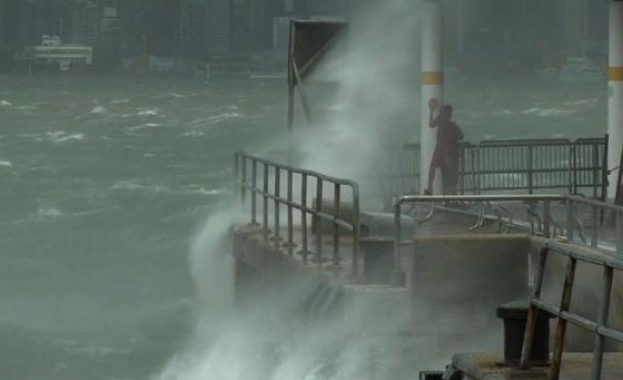 Над пет хиляди жители на Япония бяха принудени да се