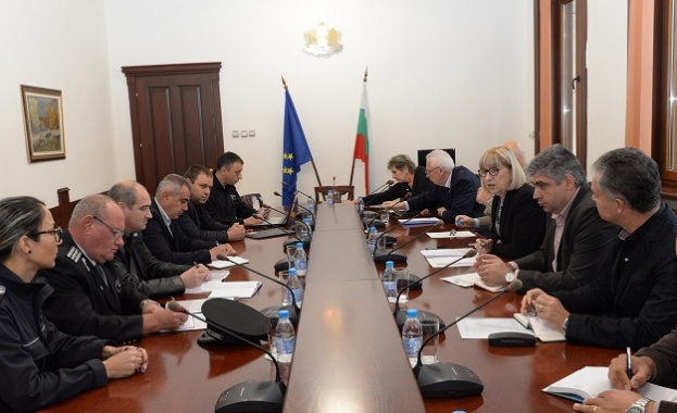 Да се унифицират правилата за формиране на допълнително възнаграждение за