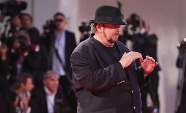 38 жени обвиниха в сексуален тормоз американския сценарист Джеймс Тобак