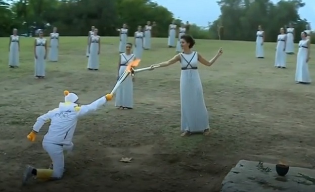 В Гърция беше запален олимпийският огън за зимните игри в