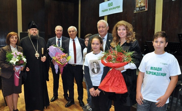 За да сме силни като българи трябва да се върнем