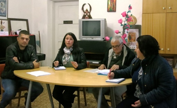 Жители от казанлъшкото село Овощник протестират срещу качеството на водата