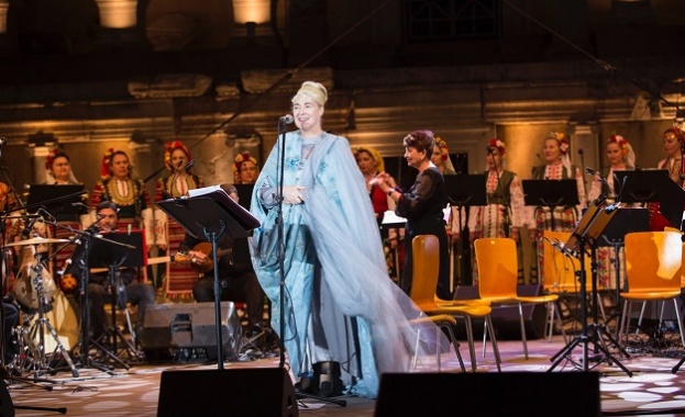 Очакваме го официално в Европа на 8 декември Pora Sotunda