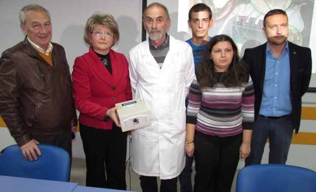 Екип от русенски инженери и лекари създадоха прототип на апарат