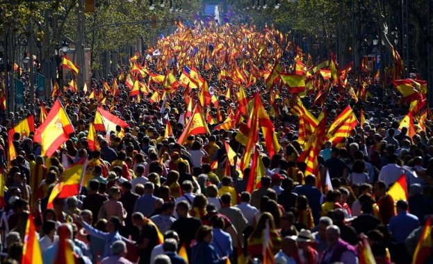 Десетки и може би стотици хиляди протестиращи излязоха по улиците