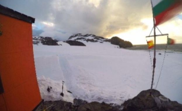 След две седмици екипът на професор Христо Пимпирев се отправя