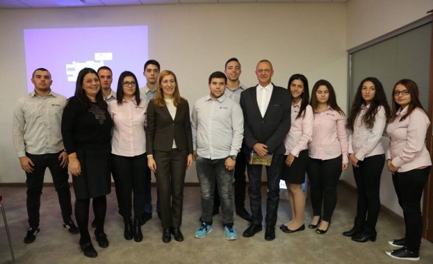 Дигитализацията и въвеждането на новите технологии са сред основните приоритети