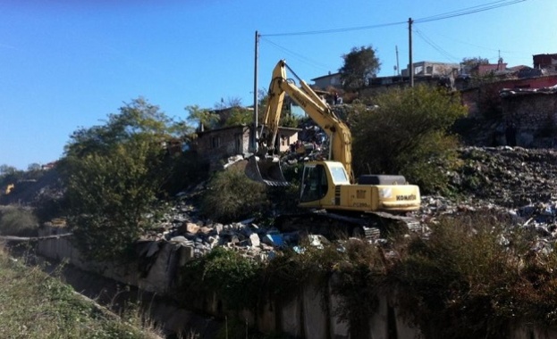 Акция срещу незаконното строителство във Варна 18 незаконни постройки от
