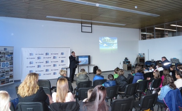 В Деня на народните будители 1 ноември летище София постави