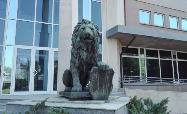 На мястото на премахнатия паметник 1300 години България пред НДК