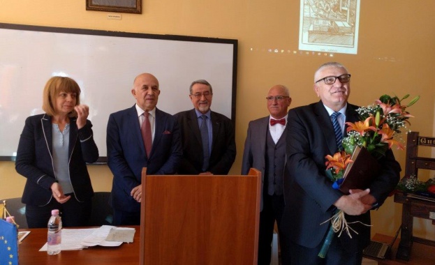 Председателят на Комисията по икономическа политика и туризъм в Народното