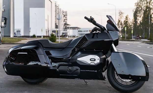 Концернът „Калашников разработи специален мотоциклет, предназначен за ескорта на руския
