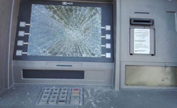 Серията грабежи на банкомати продължава. Този път и извън София.