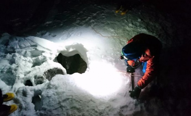 Германски планинар алпинист прекара 5 дни в 30 метрова скална цепнатина и