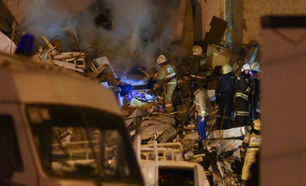 Шест са вече жертвите на рухналия жилищен блок в руския